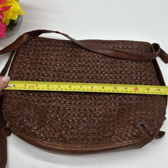 Beautiful Brown Leather Woven Crossbody Bag Made In India BRN7553C - Picture 13 of 14